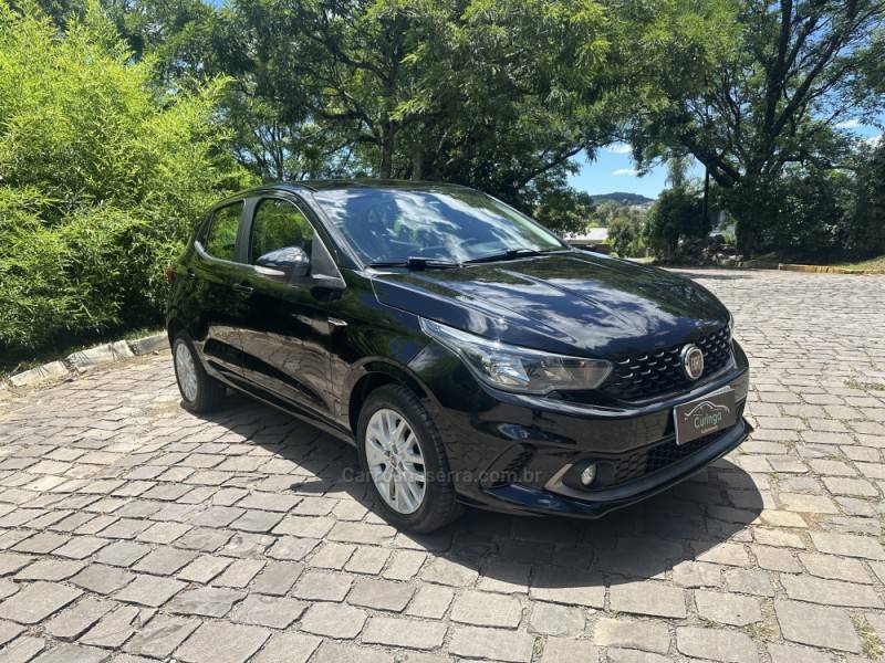 FIAT - ARGO - 2018/2018 - Preta - R$ 64.900,00