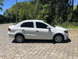 VOLKSWAGEN - VOYAGE - 2014/2015 - Branca - R$ 41.900,00